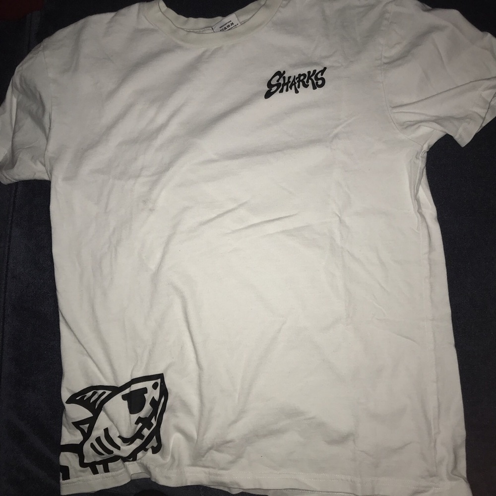 Sharks USA T-shirt size small unisex white